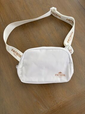 Patrón White Logo Crossbody Belt Bag